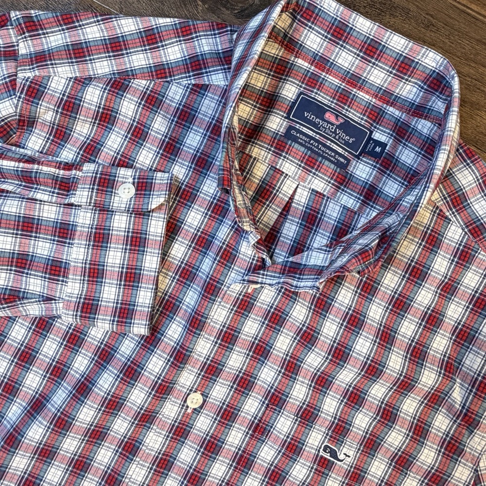 Vineyard Vines Classic Fit Tucker Shirt Men's Medium Plaid Red Blue White‎ Logo